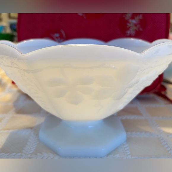 Anchor Hocking Other - Vintage Anchor Hocking Harvest Grape Milk Glass Footed Pedestal Bowl